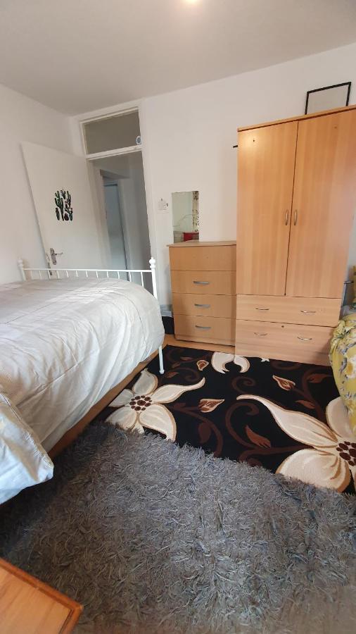 Comfortable Host, in zone 2-3 Hotell London Eksteriør bilde